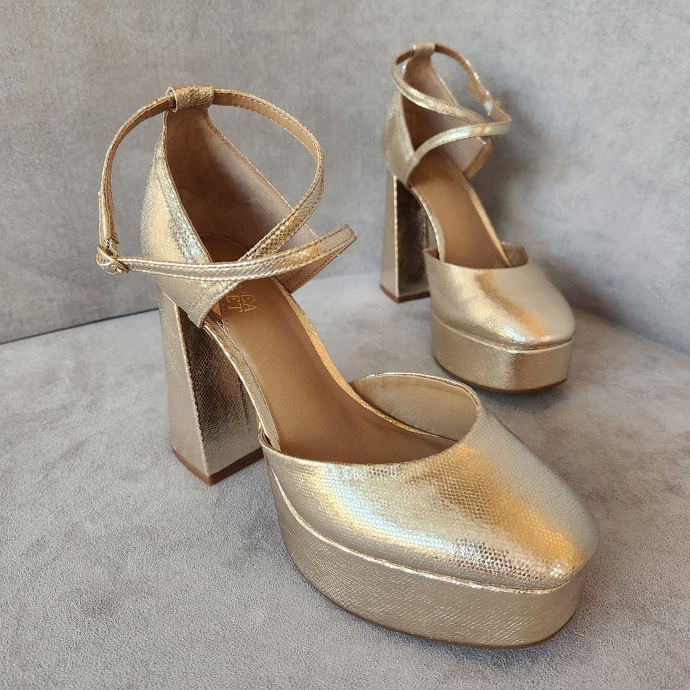 Chelsea & Violet Platform Heels Size 6.5 Gold Metallic Block Heel NWOT